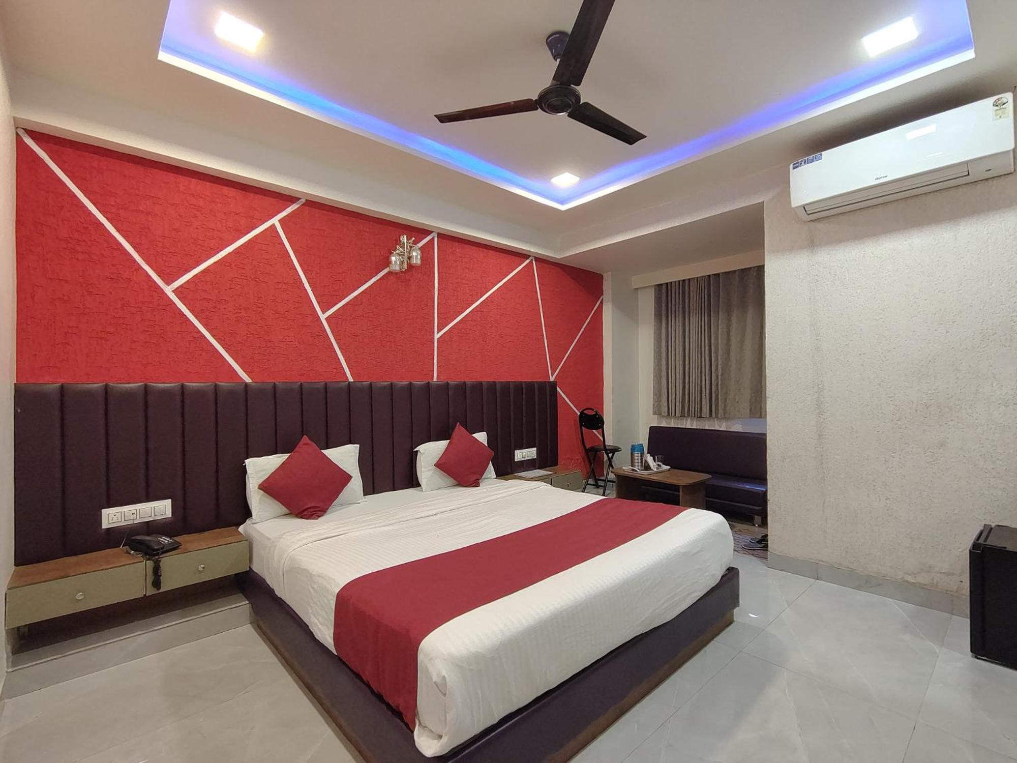 Hotel Avadh Palace, Subhash Bridge, Rto Circle, Ahmedabad Eksteriør billede