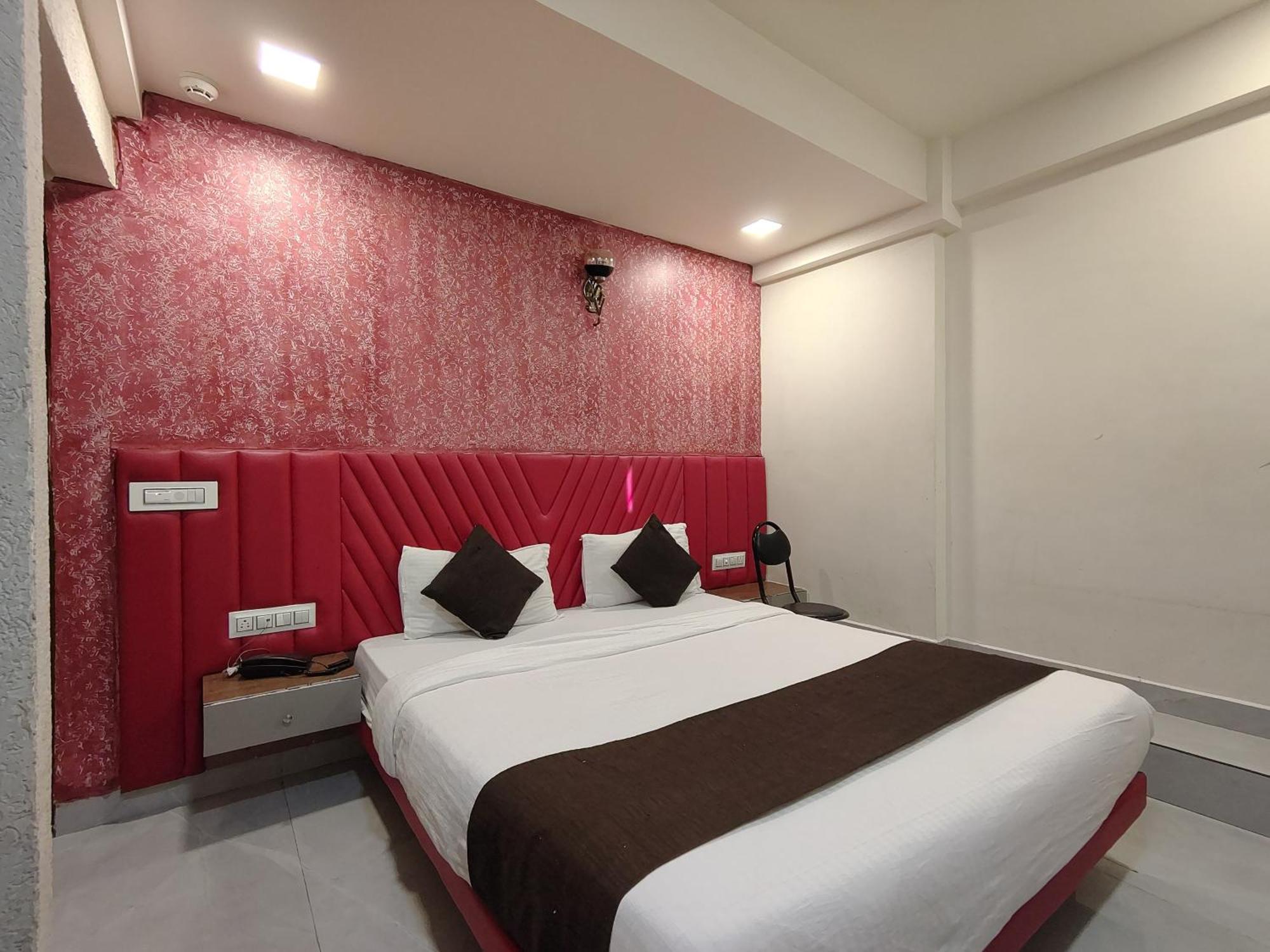 Hotel Avadh Palace, Subhash Bridge, Rto Circle, Ahmedabad Eksteriør billede