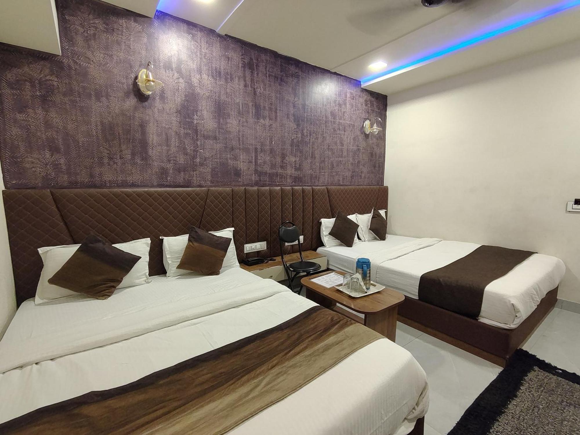 Hotel Avadh Palace, Subhash Bridge, Rto Circle, Ahmedabad Eksteriør billede