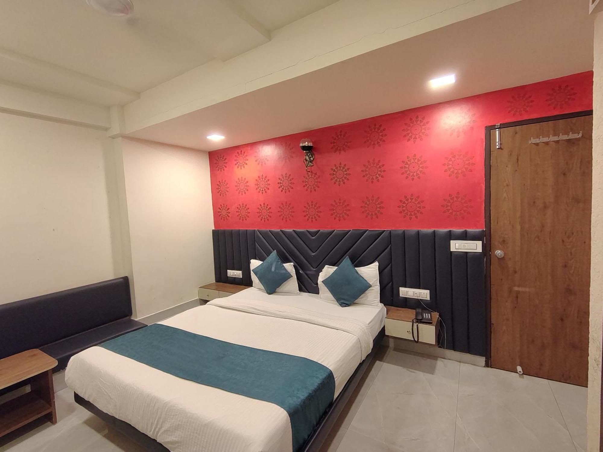 Hotel Avadh Palace, Subhash Bridge, Rto Circle, Ahmedabad Eksteriør billede
